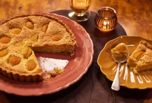 Torta de pêssego conheça 10 receitas deliciosas dessa iguaria