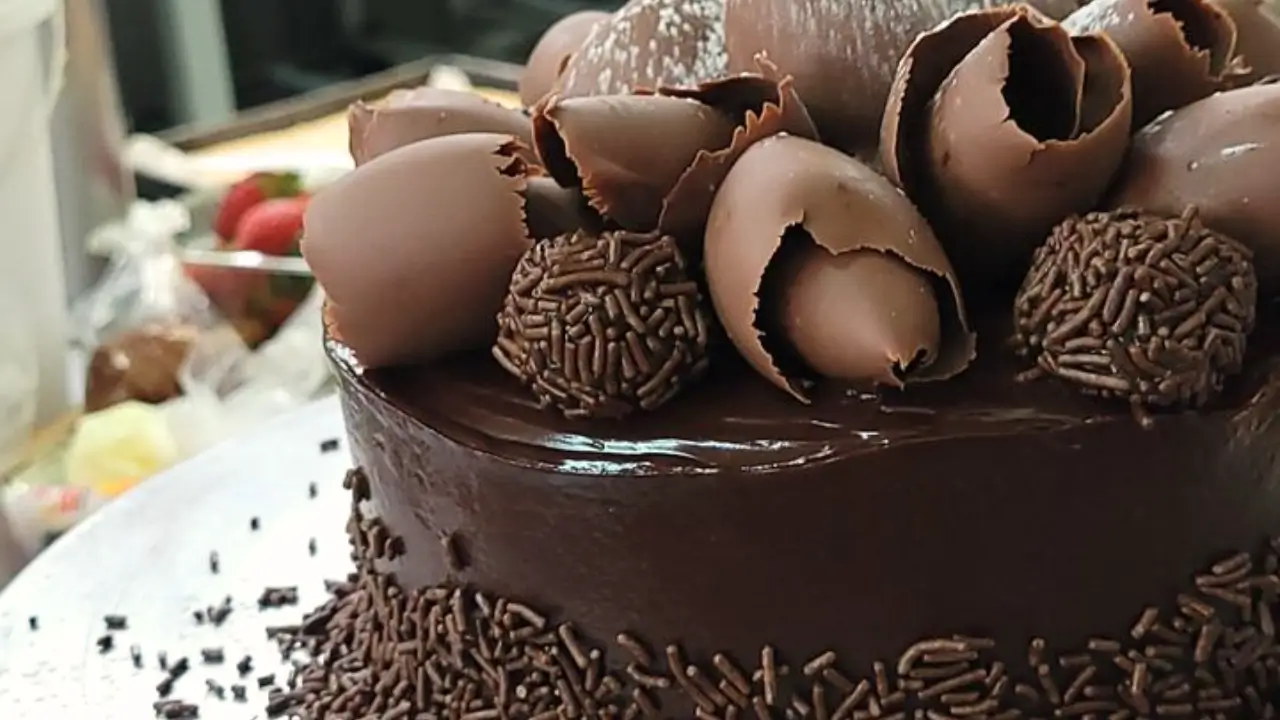 bolo de brigadeiro conheça 10 receitas maravilhosas