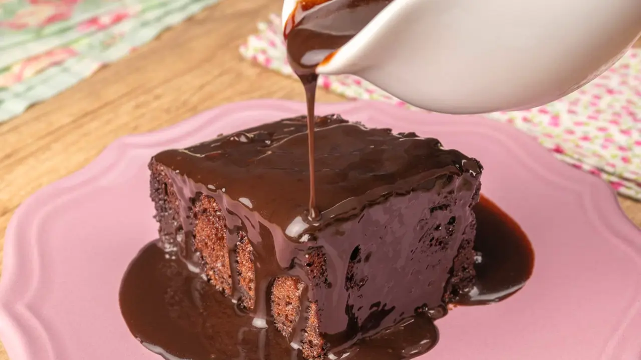 bolo com calda 10 receitas deliciosas