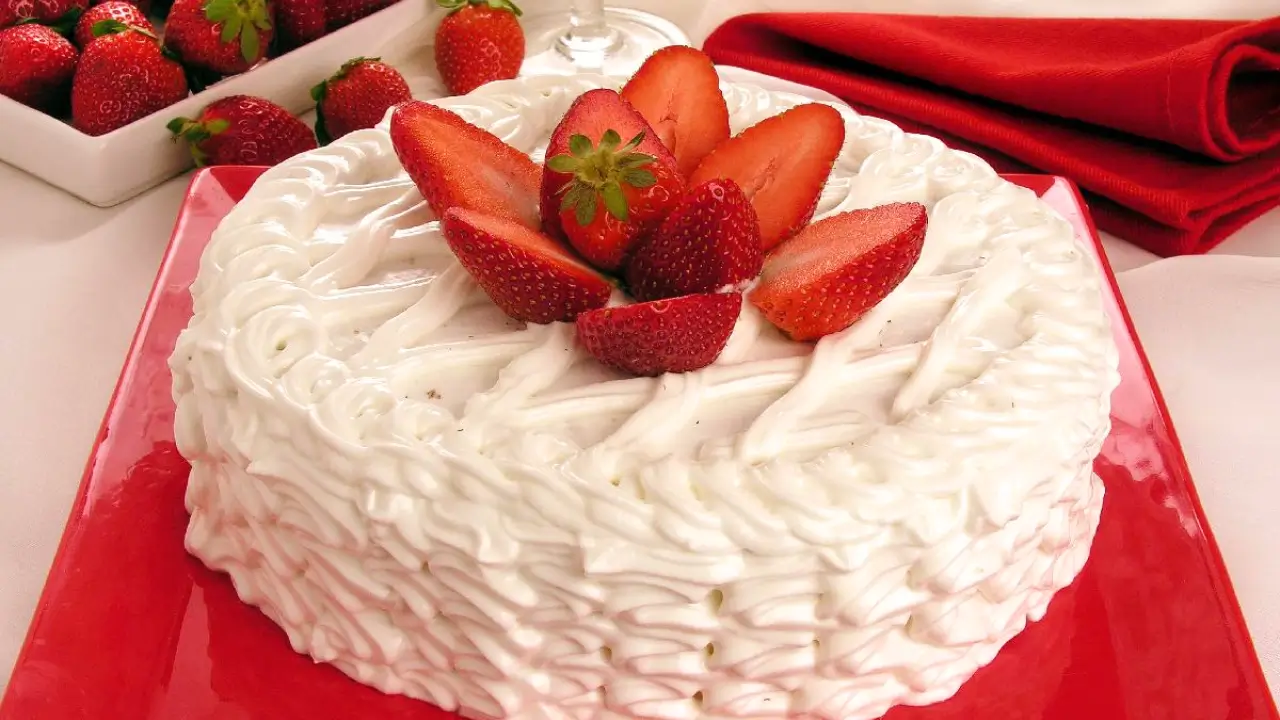 bolo com glacê 10 receitas super fáceis de fazer