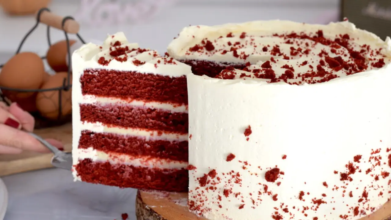 Bolo Red Velvet com Cream Cheese 10 Receitas Simples de Fazer em Casa