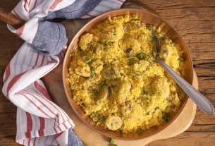 Farofa: Conheça Diversas Receitas desse Prato Simples que Complementa o Almoço da Família